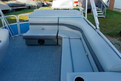 Pontoon Layout Ideas: Maximize Deck Space with Smart Boat Designs